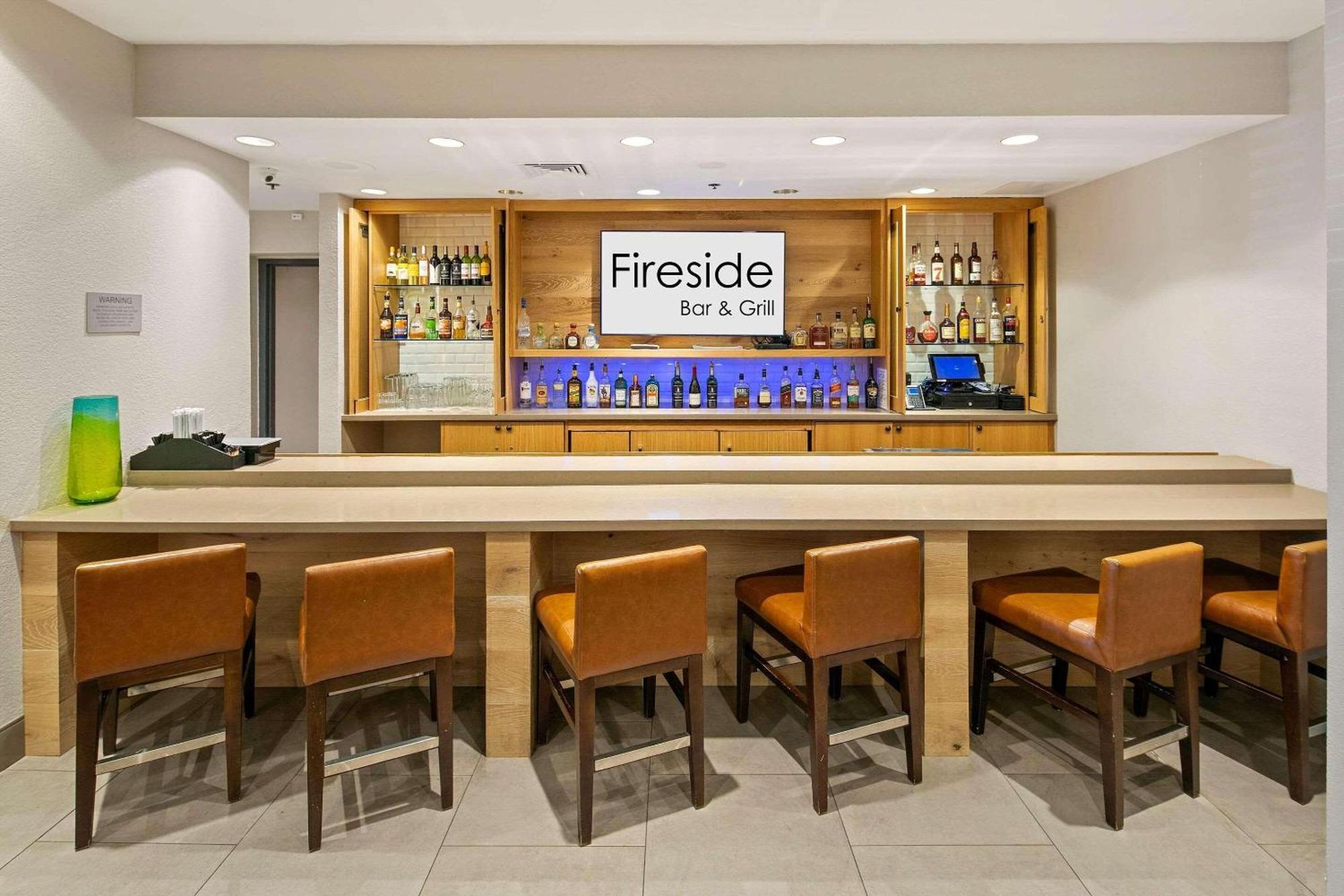北圣地亚哥乡村套房酒店 外观 照片